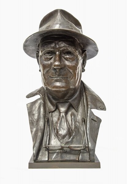 Peter Hodgkinson - Bust of L.S.Lowry